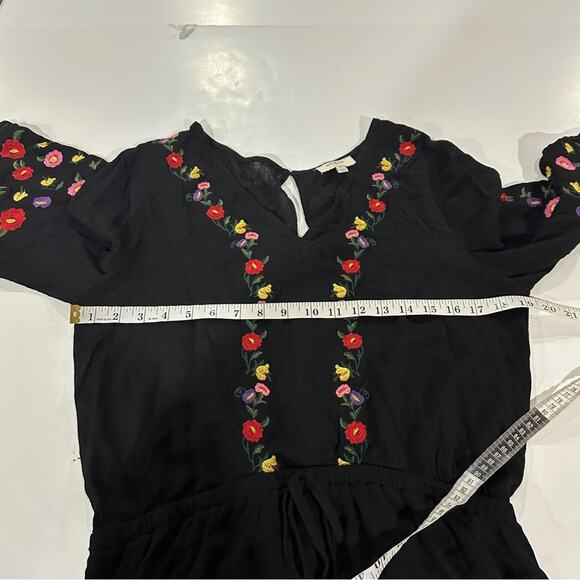 Umgee Black‎ 3/4 Bell Sleeve Floral Embroidered Romper Size M - Picture 8 of 10